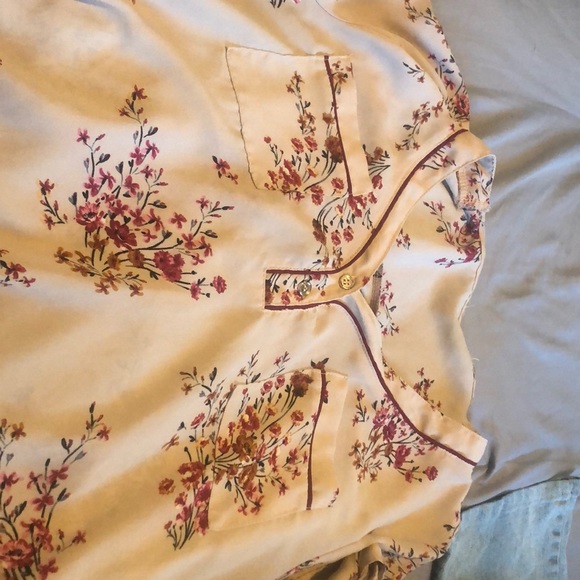 Top - Picture 4 of 4